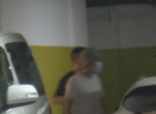 喝醉走路不稳视频,一幕醉酒后失衡的幽默瞬间